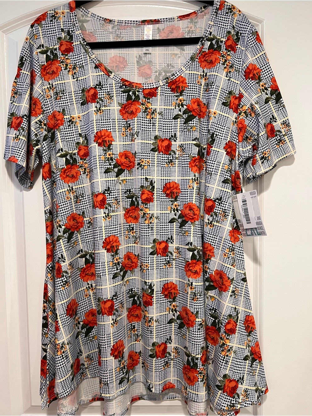 LuLaRoe 2XL Perfect T (navy & white plaid with florals)